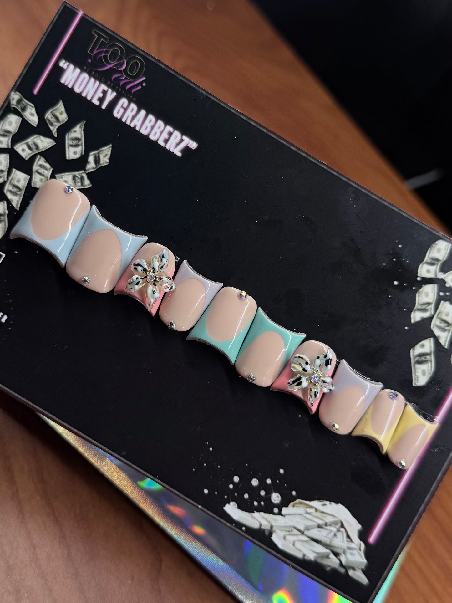 Pretty & Paid