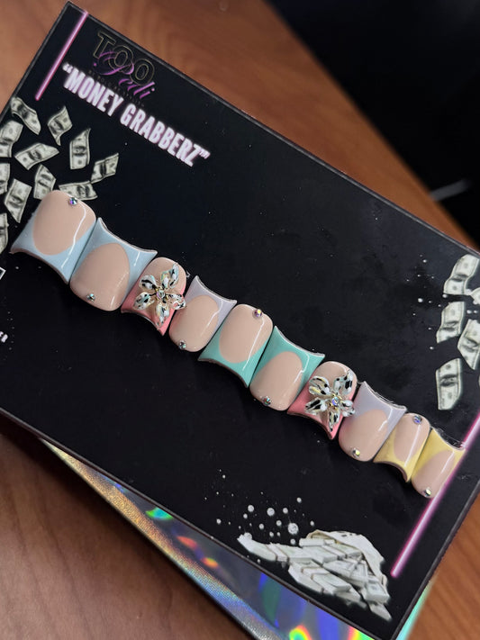 Pretty & Paid
